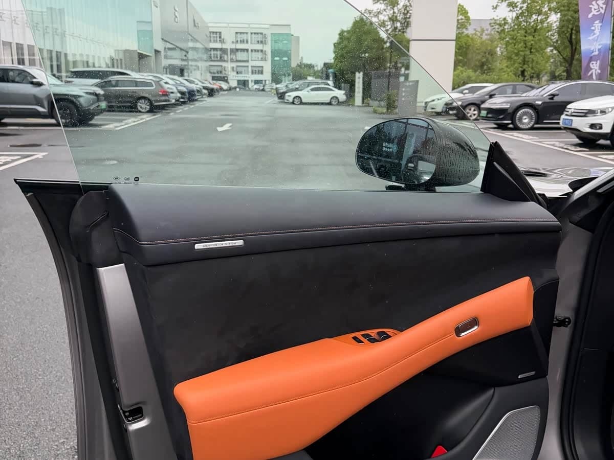 2025 Xiaomi Auto Xiaomi YU7 Gris Plata, 15,000 km, China export – photo 5