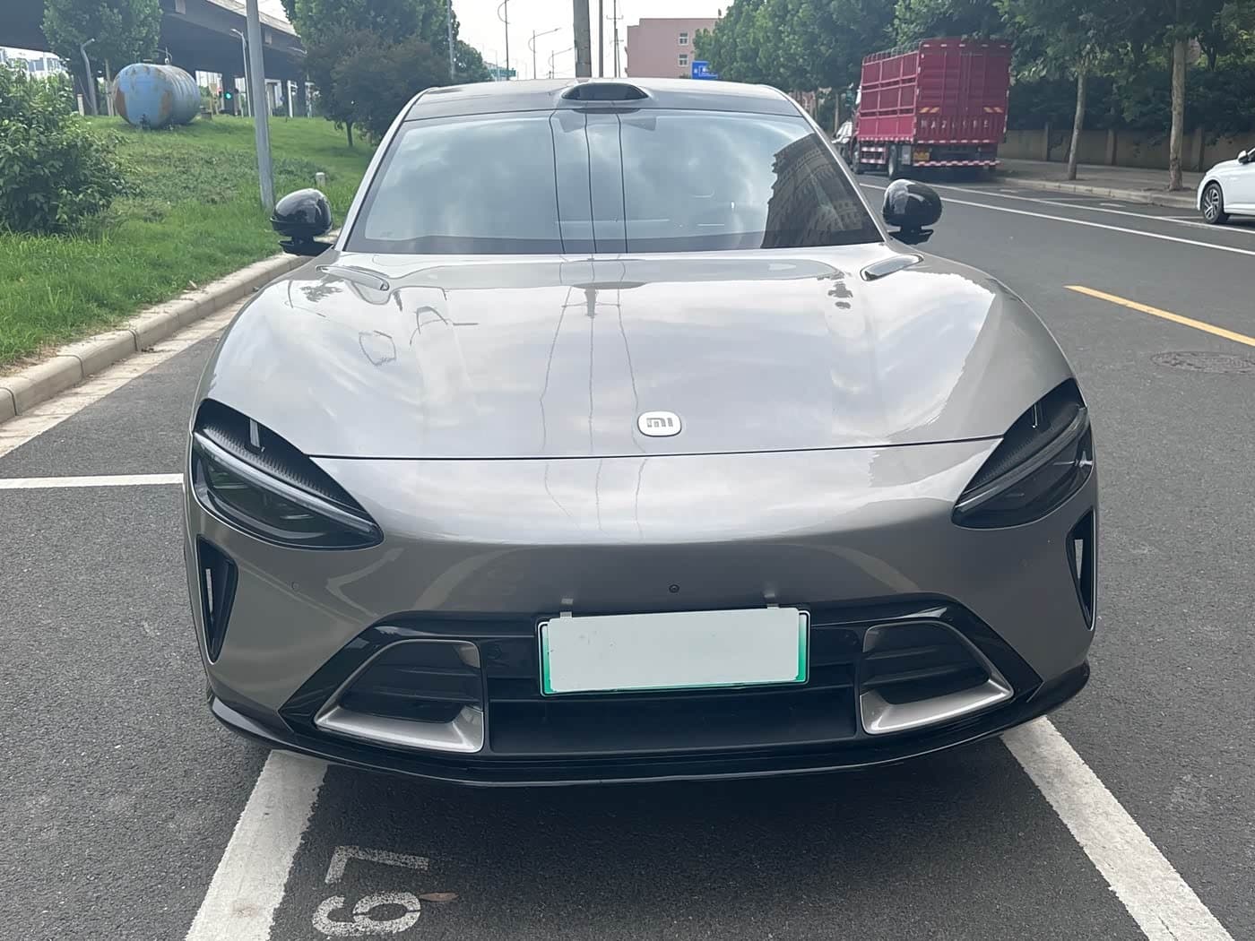 2026 Xiaomi Auto Xiaomi YU7 Gris Argenté, 2,300 km, China export – photo 2