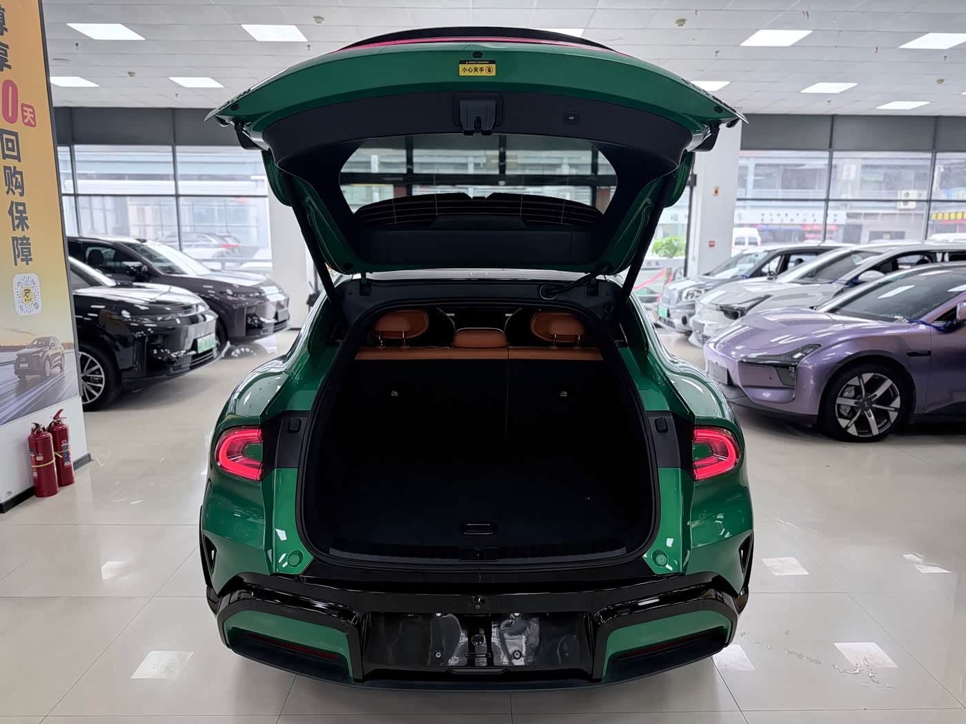 2025 Xiaomi Auto Xiaomi YU7 Green, 30,000 km, China export – photo 10
