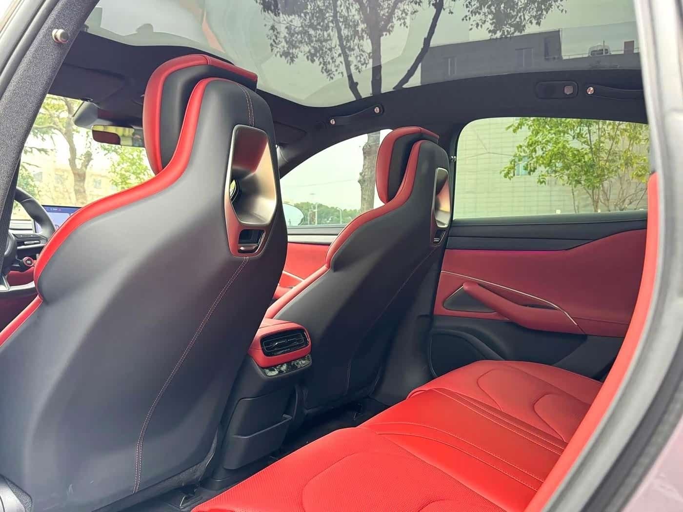 2024 Xiaomi Auto Xiaomi SU7 Red, 30,000 km, China export – photo 5
