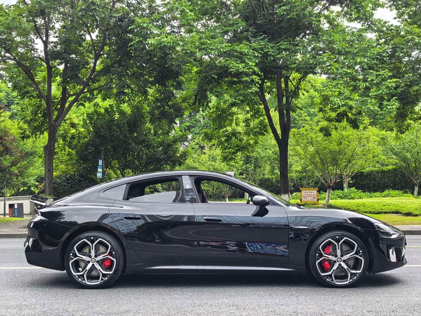 2026 Xiaomi Auto Xiaomi SU7 Black, 3,100 km, China export – photo 4