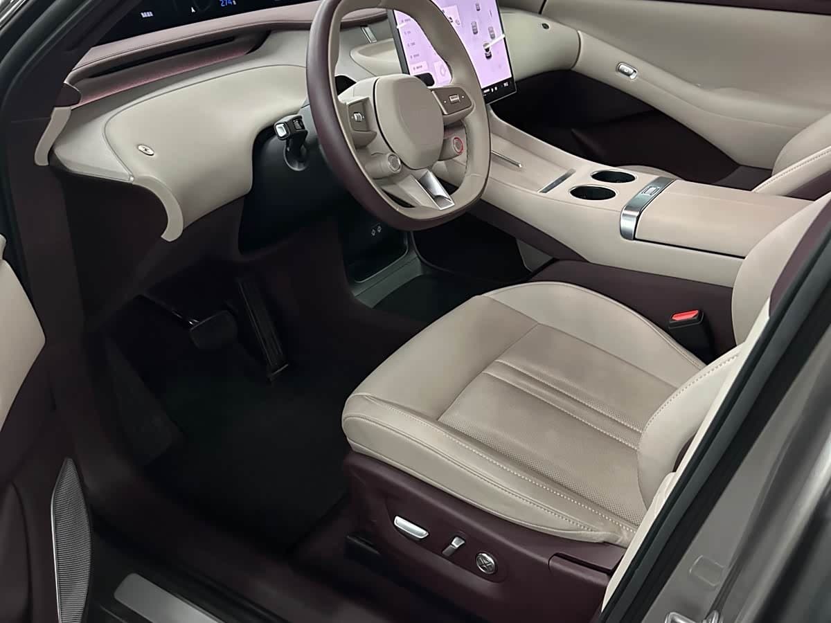 2025 Xiaomi Auto Xiaomi YU7 Silbergrau, 10,000 km, China export – photo 4