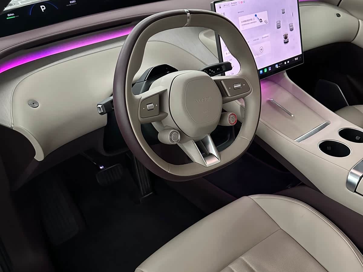 2025 Xiaomi Auto Xiaomi YU7 Silbergrau, 10,000 km, China export – photo 12