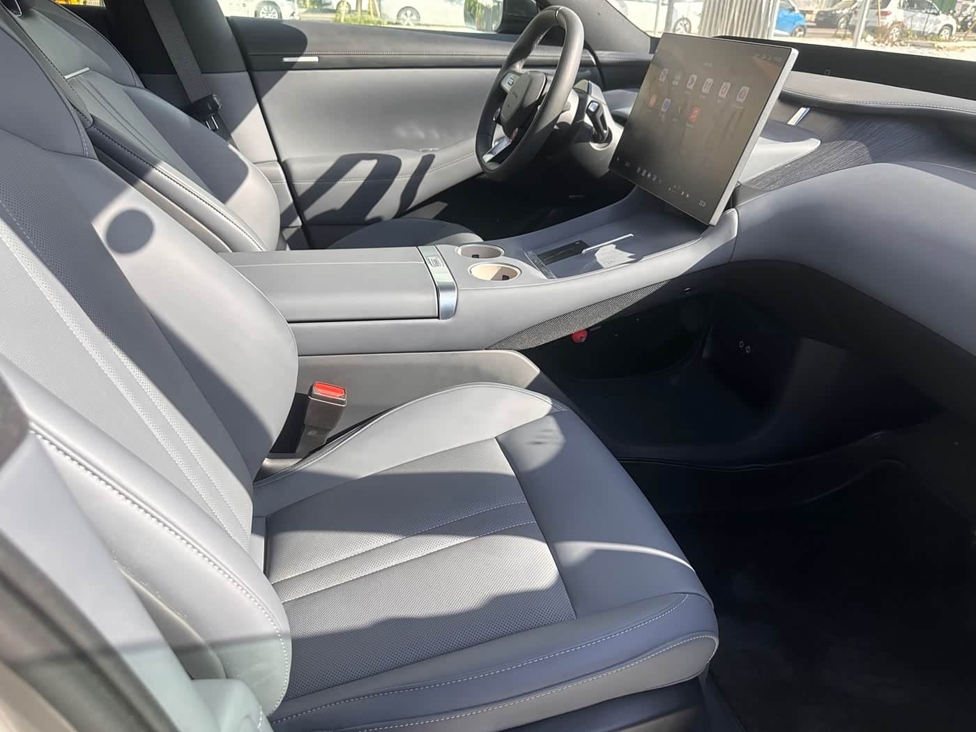 2025 Xiaomi Auto Xiaomi YU7 Gris Plata, 16,000 km, China export – photo 8