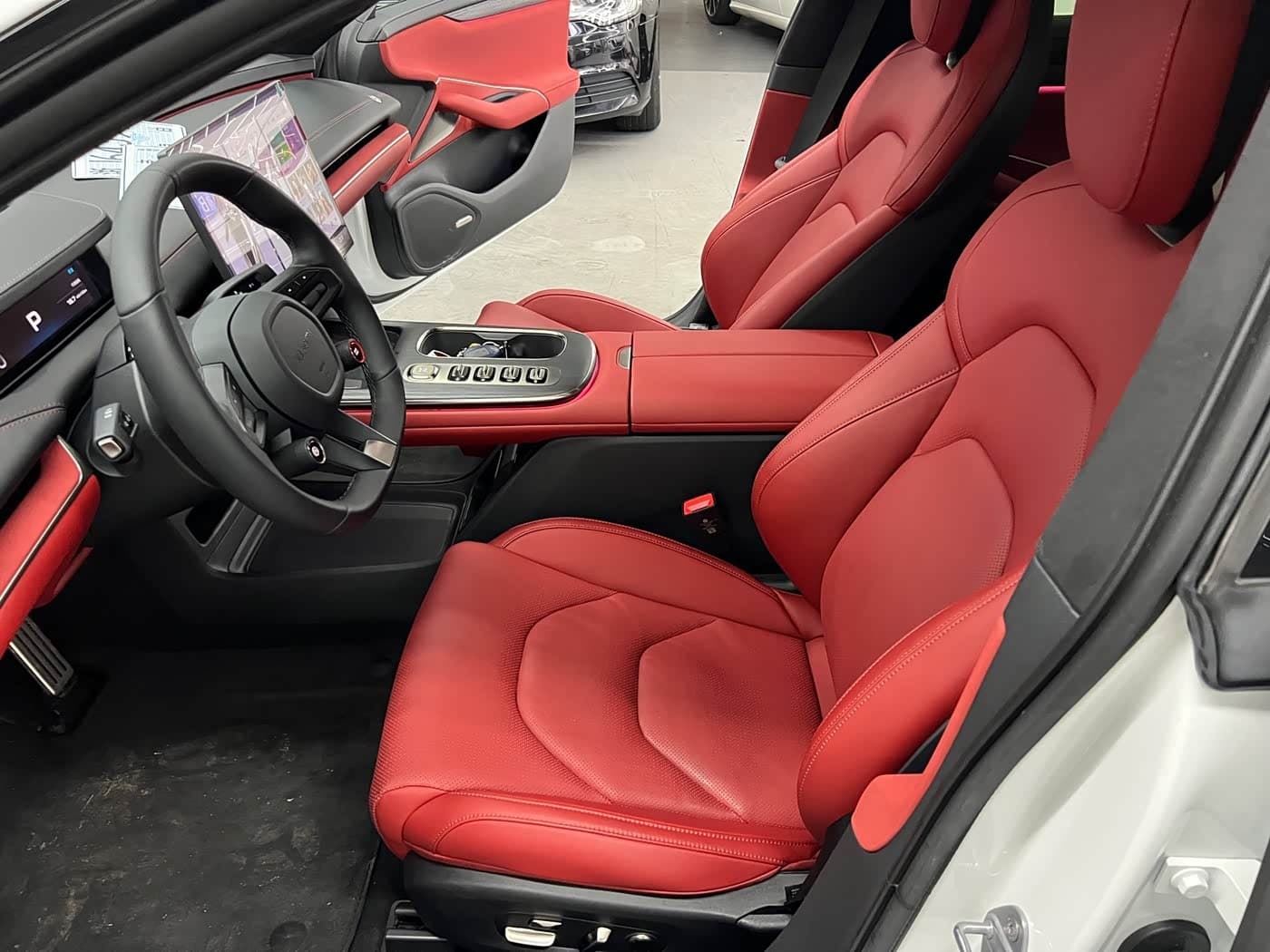 2024 Xiaomi Auto Xiaomi SU7 White, 10,000 km, China export – photo 7