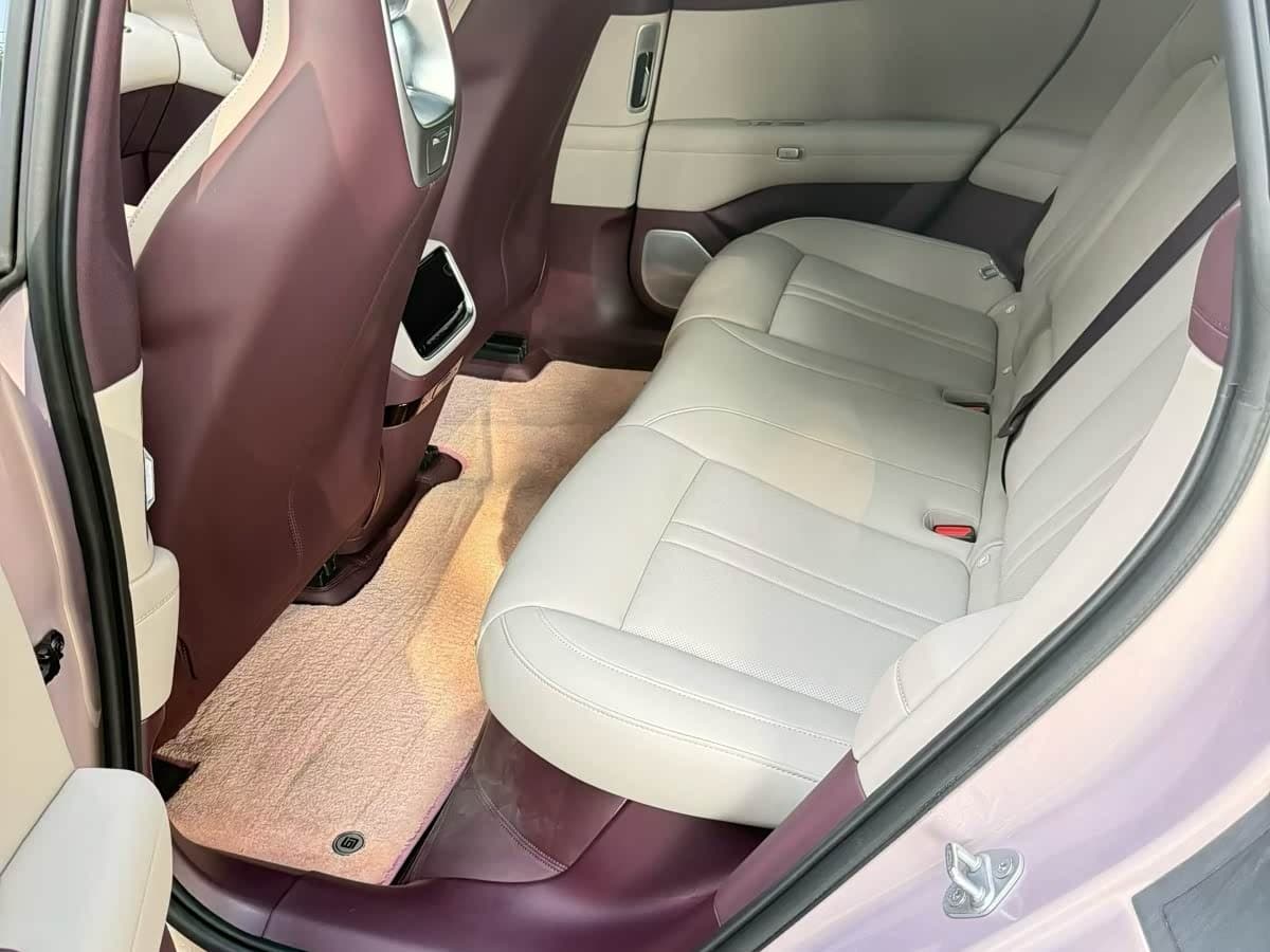 2025 Xiaomi Auto Xiaomi YU7 Red, 6,000 km, China export – photo 5