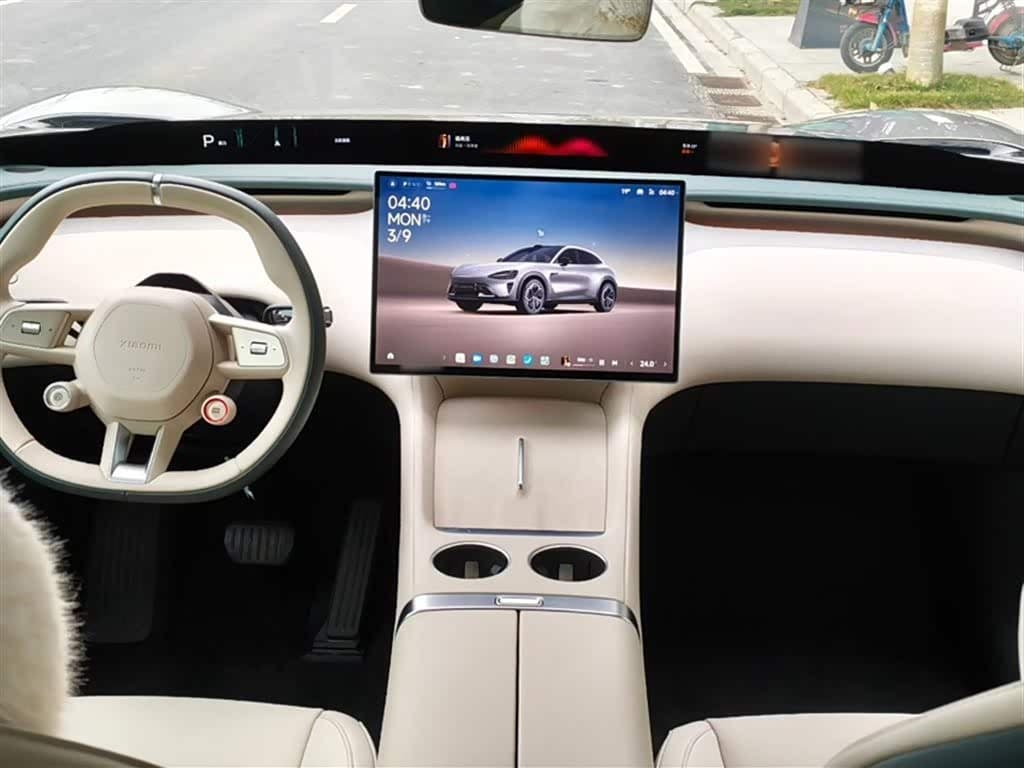 2025 Xiaomi Auto Xiaomi YU7 Silbergrau, 6,900 km, China export – photo 14