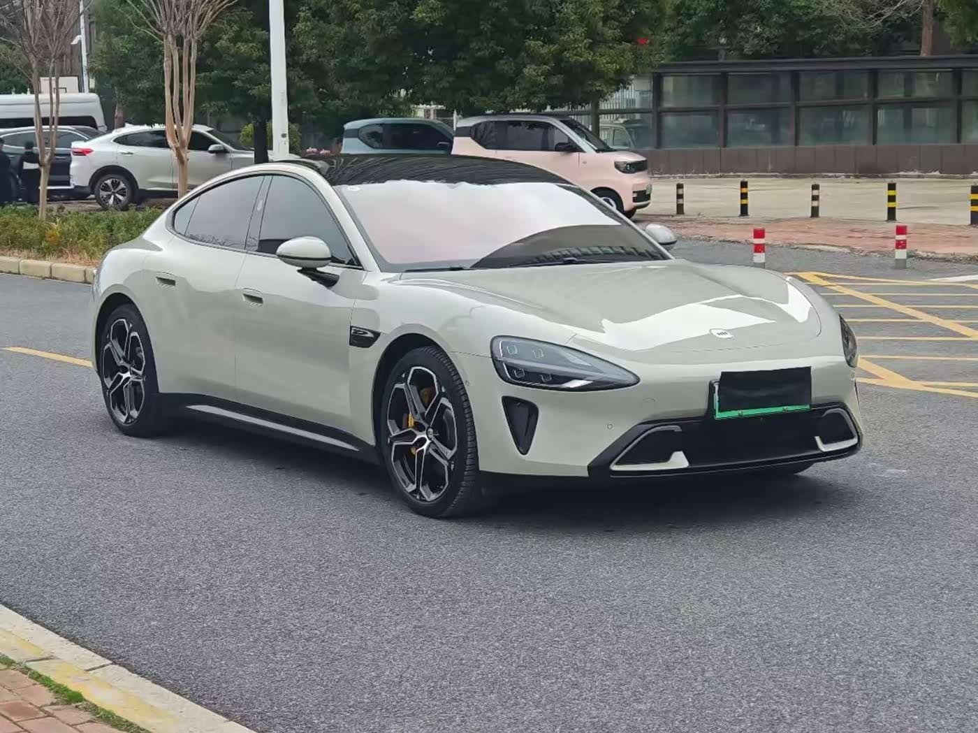 2024 Xiaomi Auto Xiaomi SU7 رمادي فضي, 10,000 km, China export – photo 3