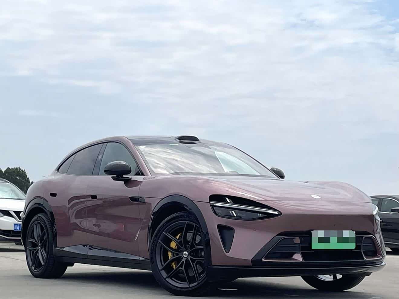 2025 Xiaomi Auto Xiaomi YU7 Red, 10,000 km, China export – photo 3