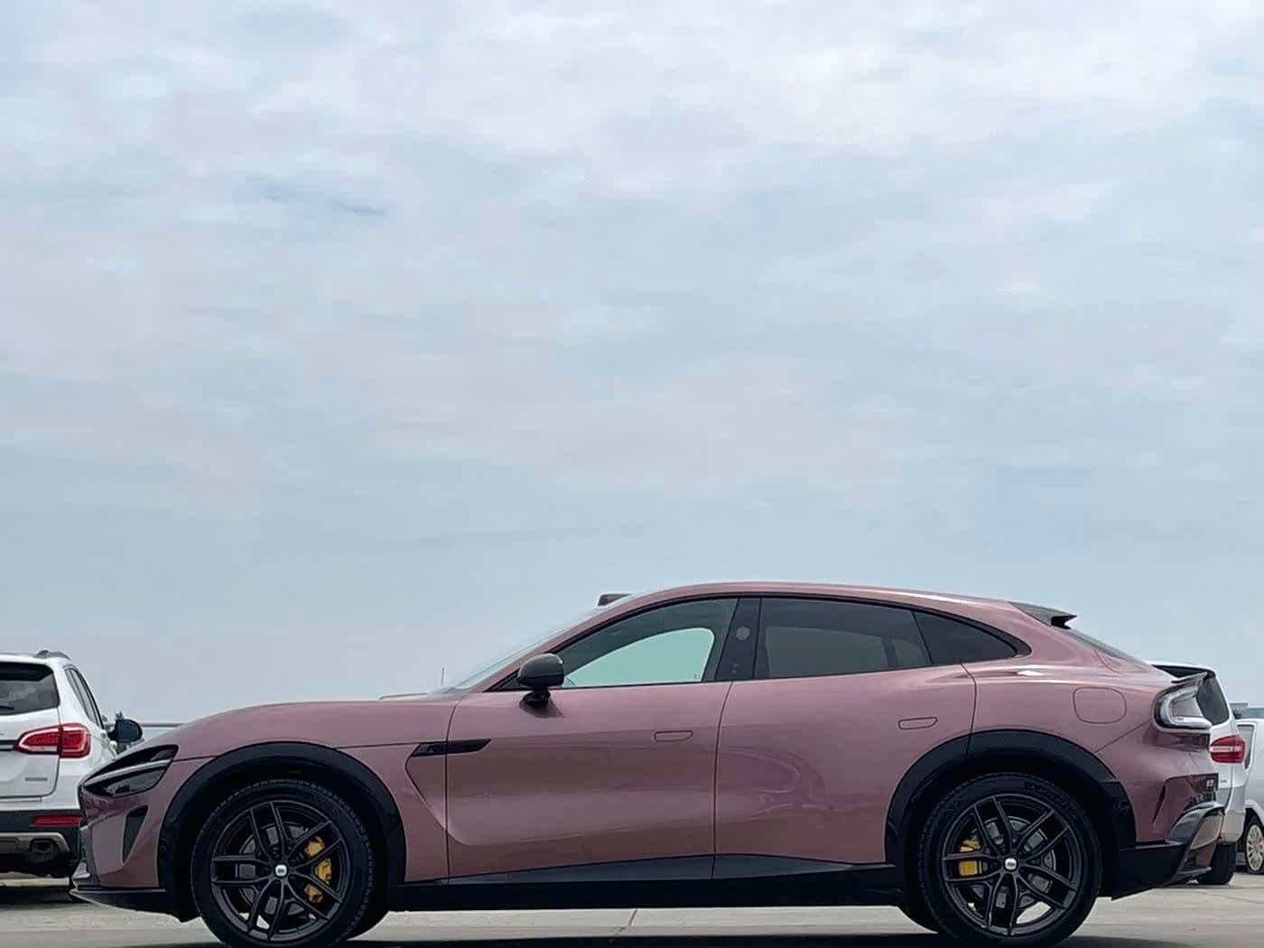 2025 Xiaomi Auto Xiaomi YU7 Red, 10,000 km, China export – photo 9