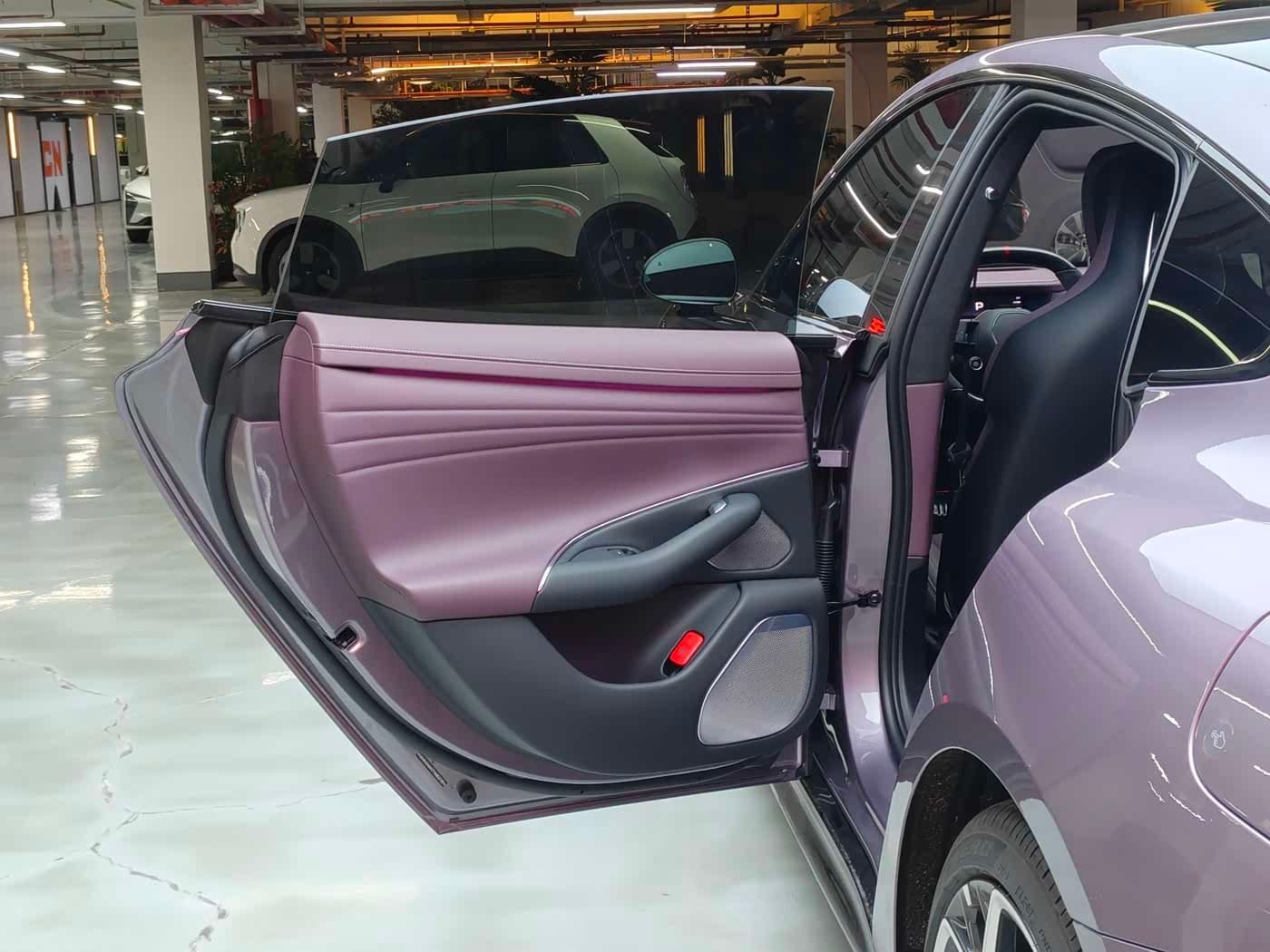 2026 Xiaomi Auto Xiaomi SU7 Red, 600 km, China export – photo 8