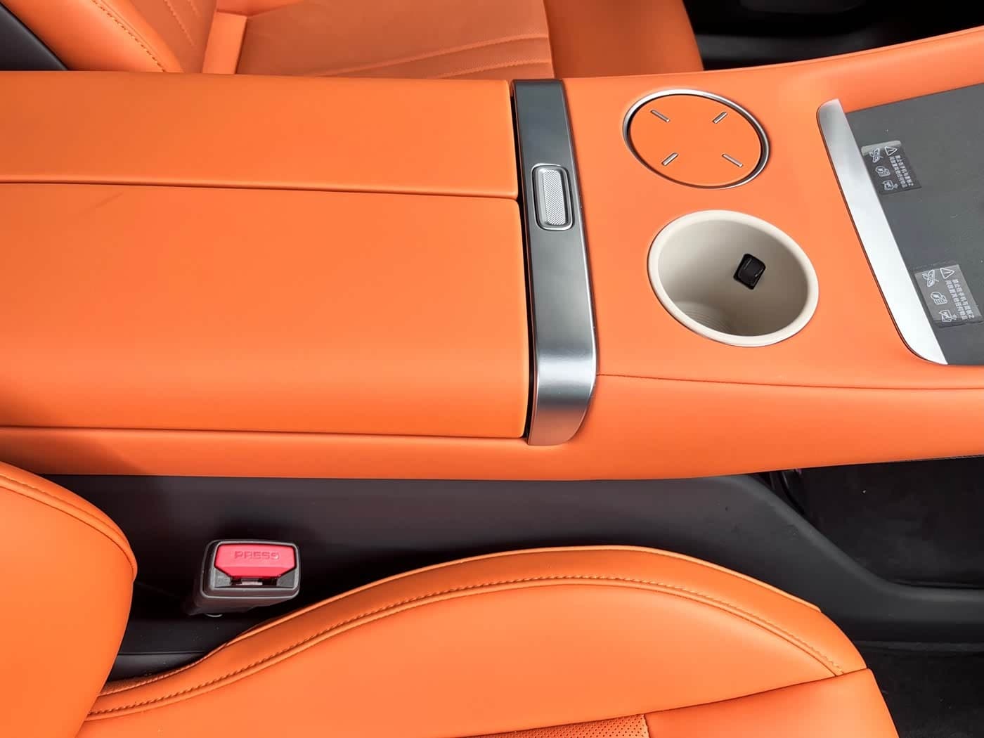 2025 Xiaomi Auto Xiaomi YU7 Gris Plata, 9,000 km, China export – photo 13