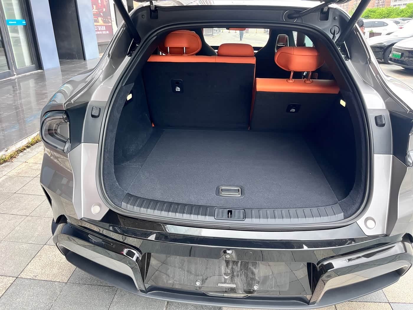 2025 Xiaomi Auto Xiaomi YU7 Gris Plata, 9,000 km, China export – photo 15