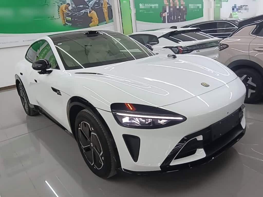 2025 Xiaomi Auto Xiaomi YU7 White, 6,900 km, China export – photo 4