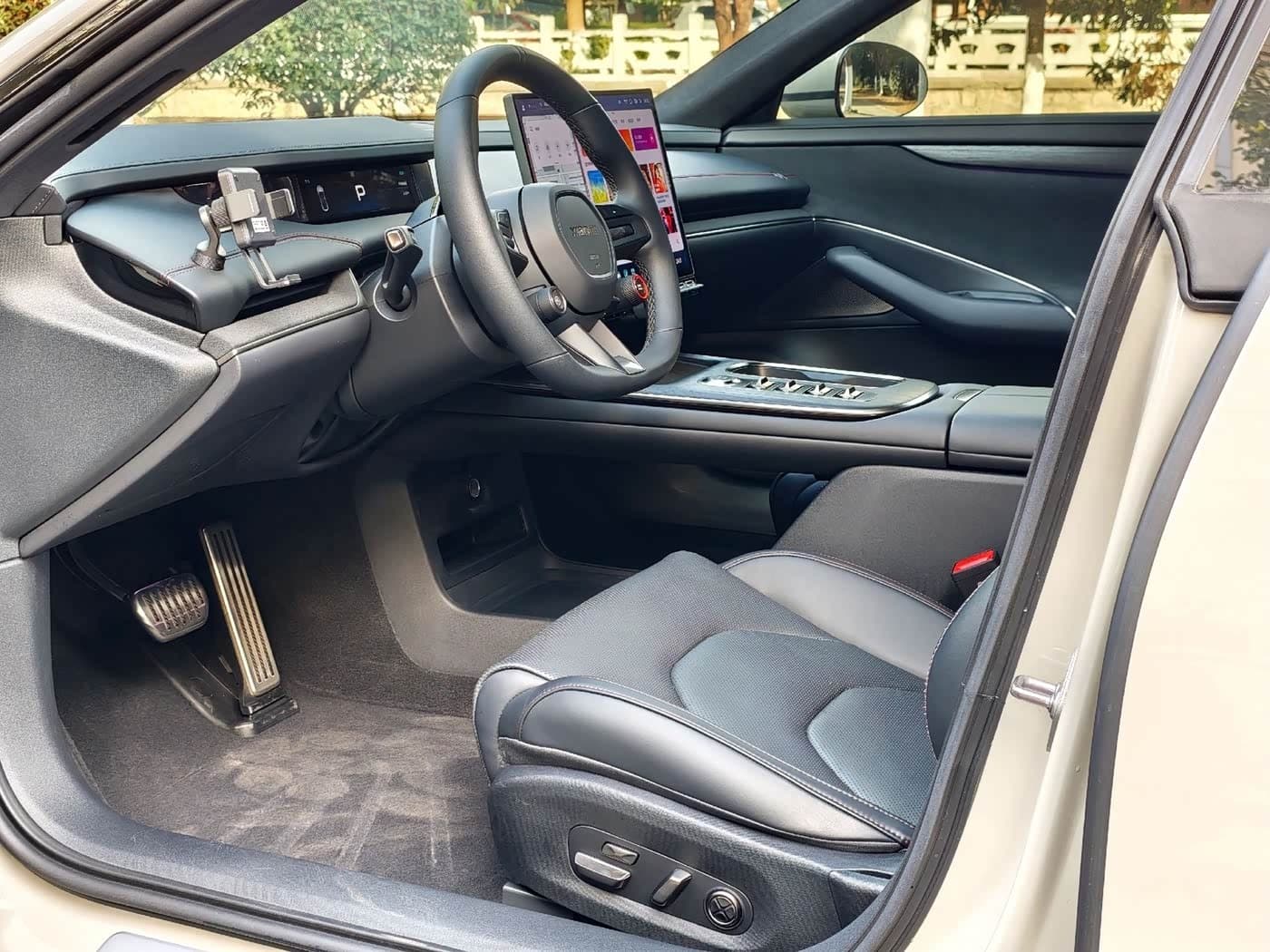 2024 Xiaomi Auto Xiaomi SU7 رمادي فضي, 25,000 km, China export – photo 9