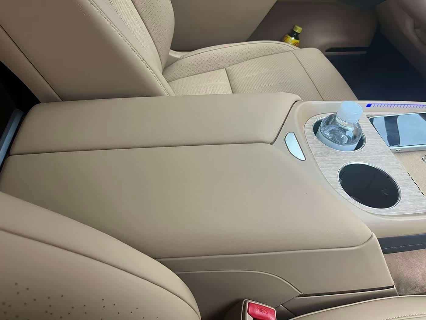 2026 XPeng G01 Zilvergrijs, 100 km, China export – photo 8