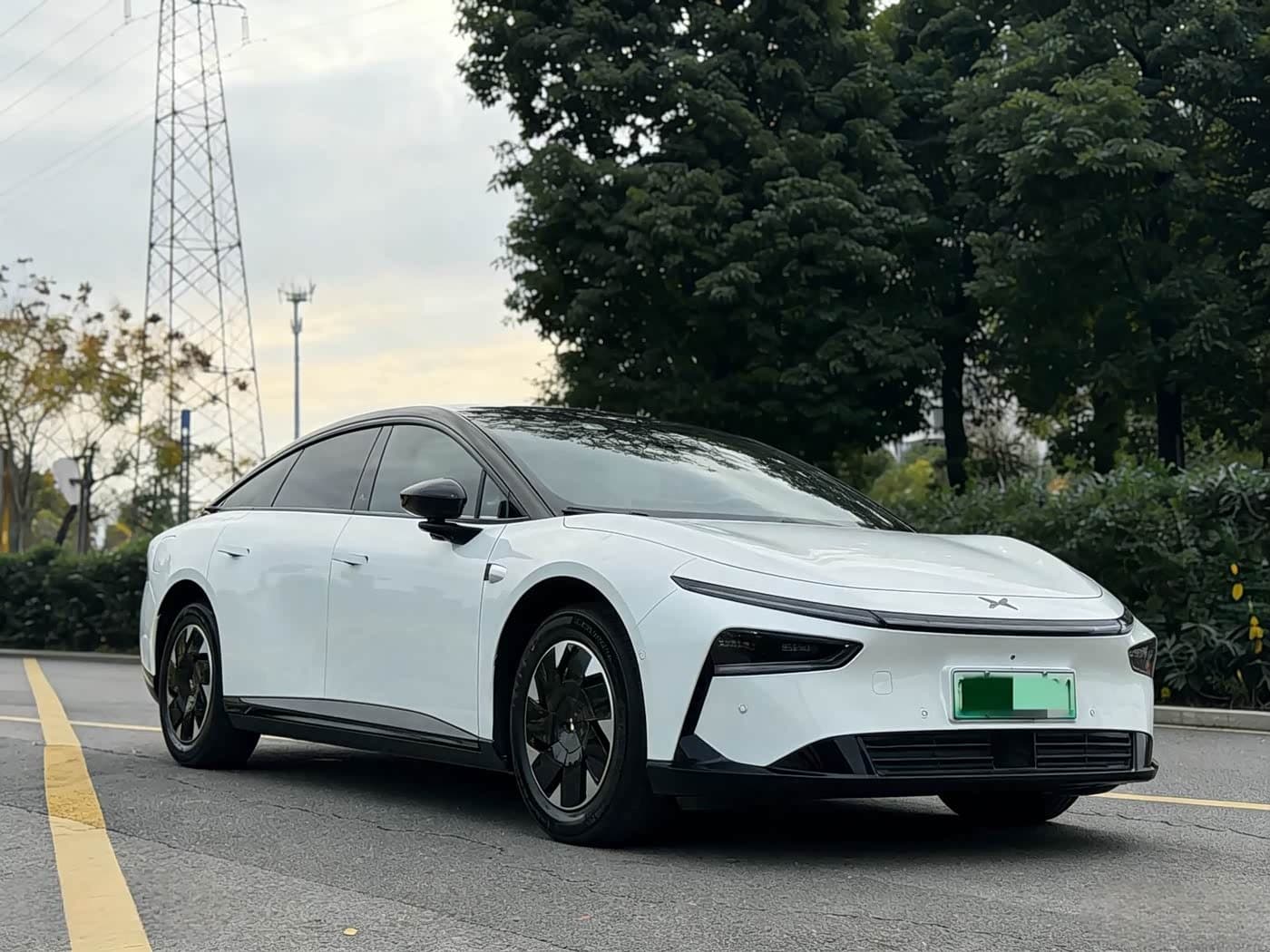 2024 XPeng P7+ White, 29,000 km, China export – photo 2