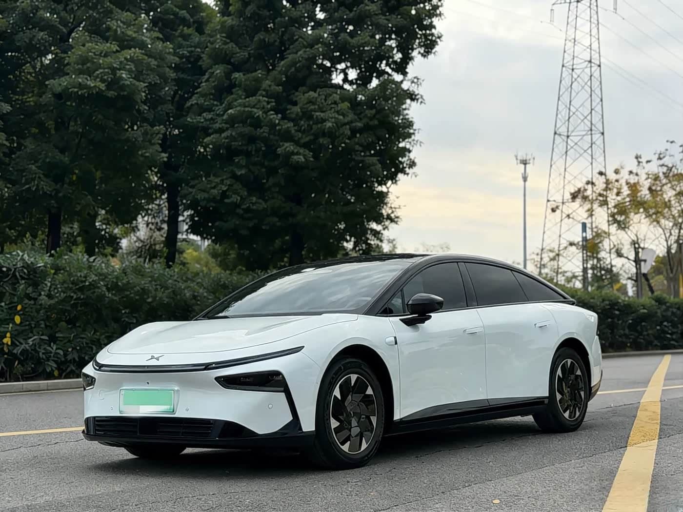 2024 XPeng P7+ White, 29,000 km, China export – photo 1