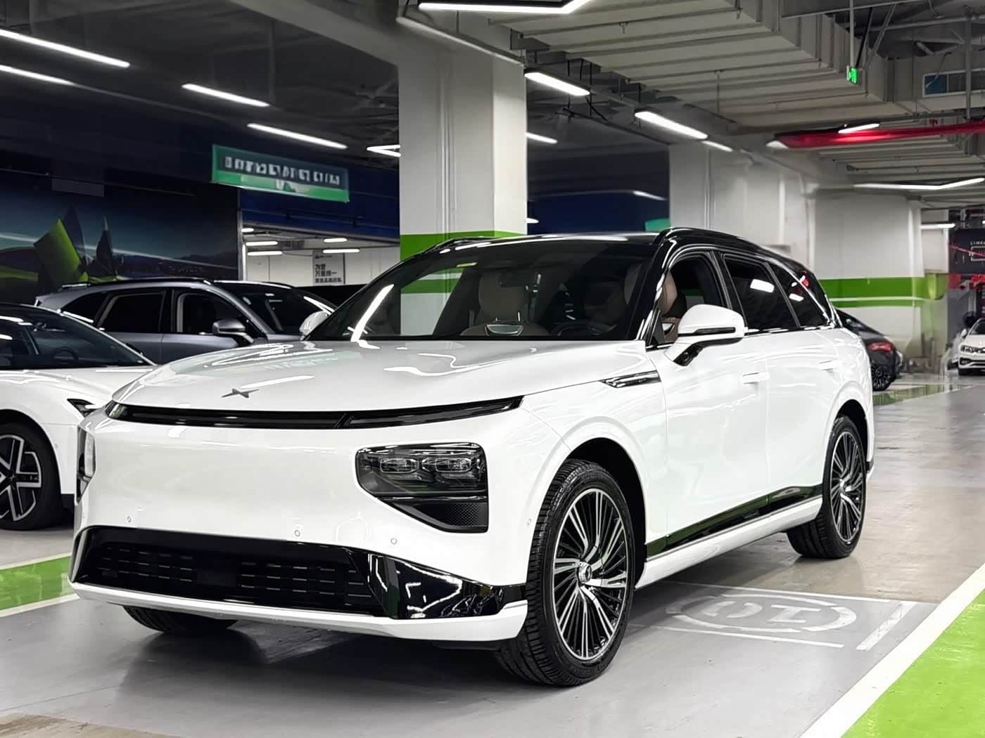 2026 XPeng G9 White, 4,000 km, China export – photo 1