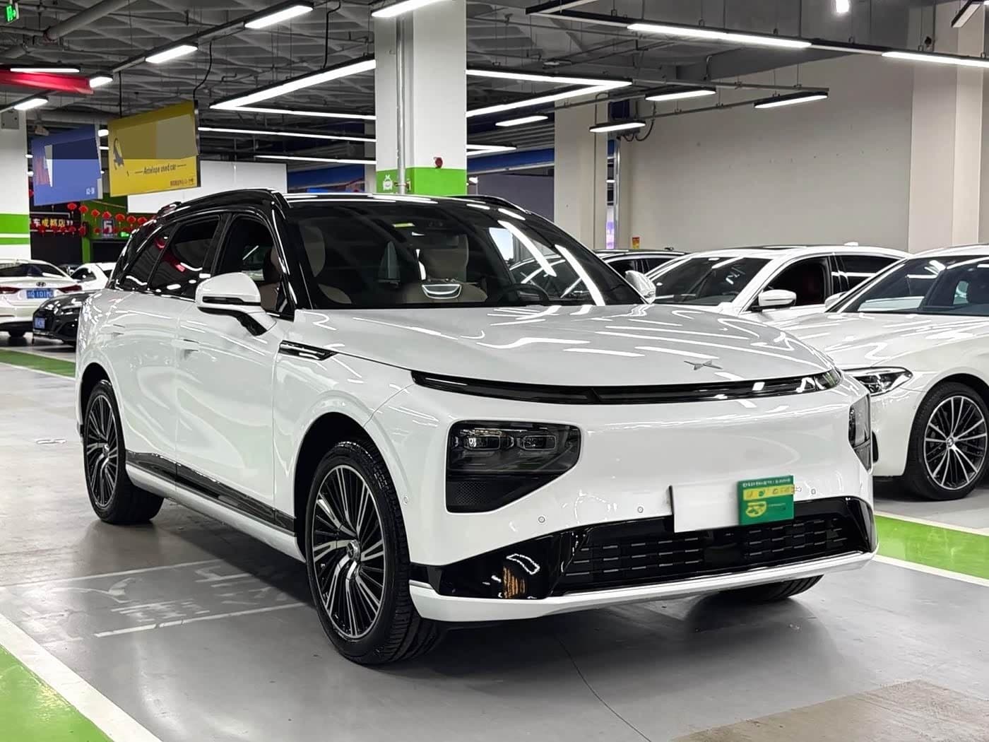 2026 XPeng G9 White, 4,000 km, China export – photo 3