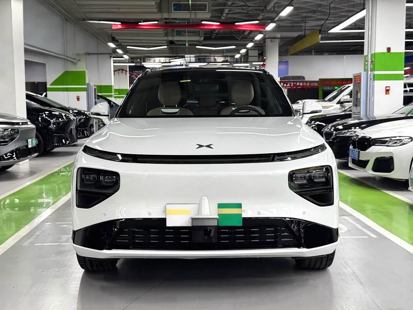 2026 XPeng G9 White, 4,000 km, China export – photo 2