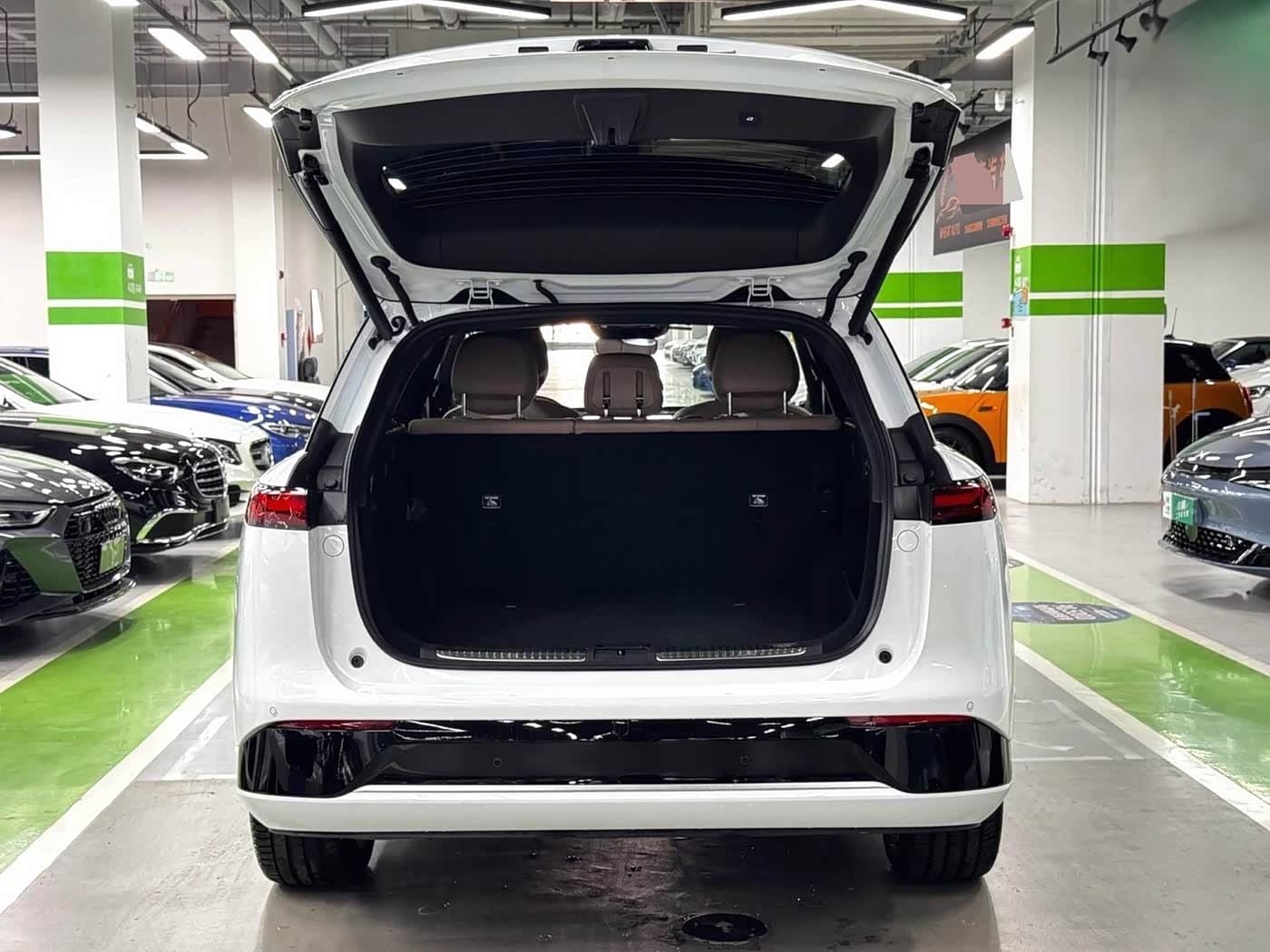 2026 XPeng G9 White, 4,000 km, China export – photo 15