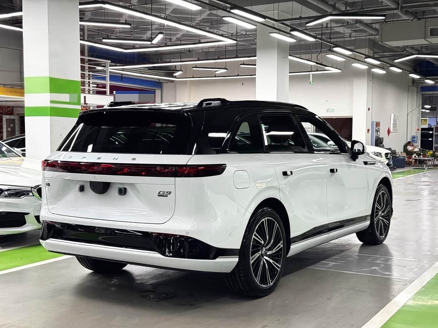 2026 XPeng G9 White, 4,000 km, China export – photo 16