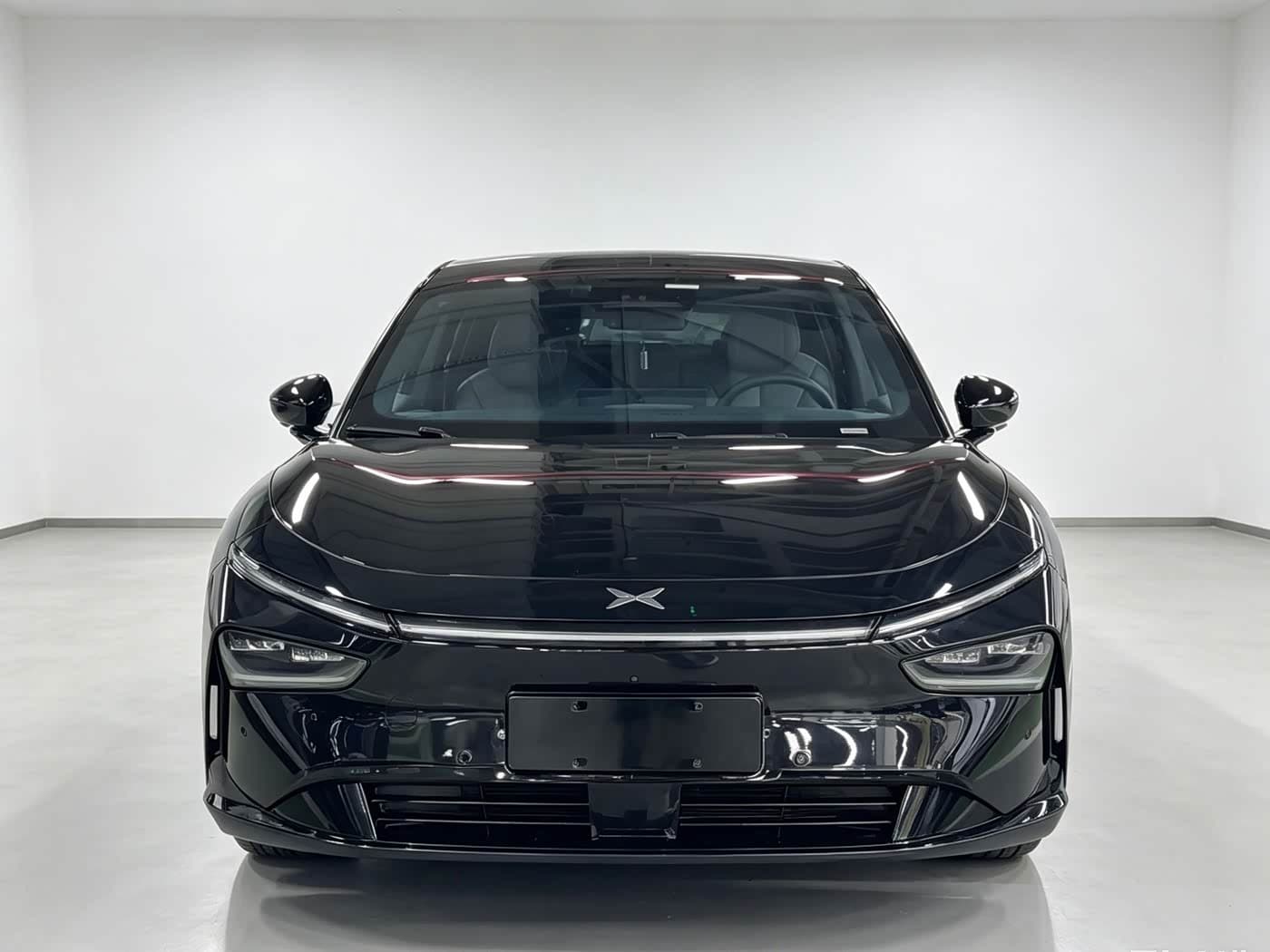 2024 XPeng P7+ Black, 20,000 km, China export – photo 3
