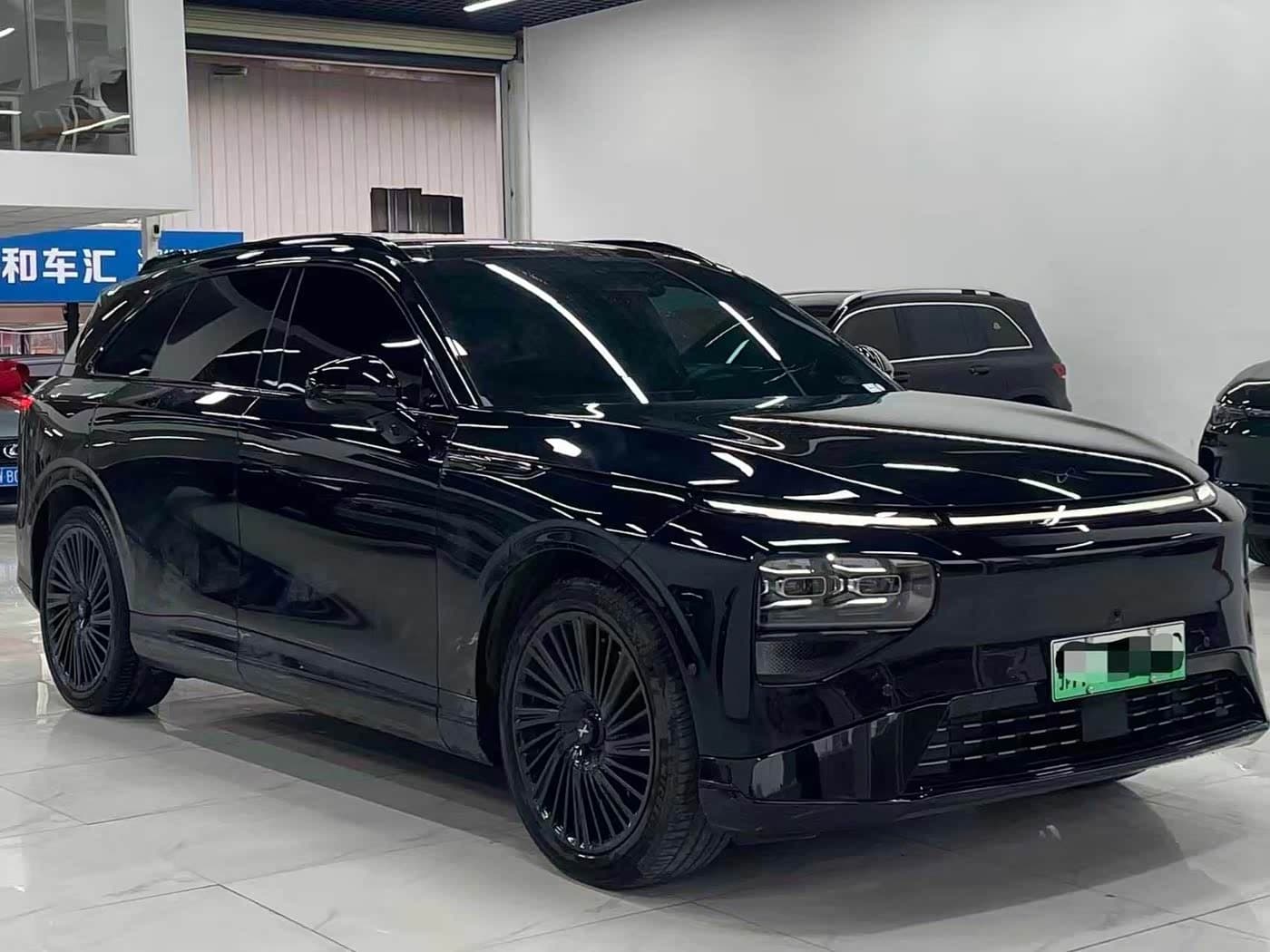 2025 XPeng G9 Black, 18,000 km, China export – photo 3