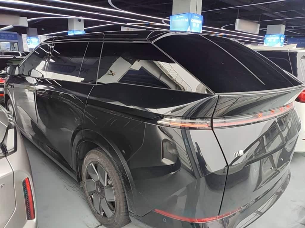 2024 XPeng X9 Black, 26,500 km, China export – photo 5