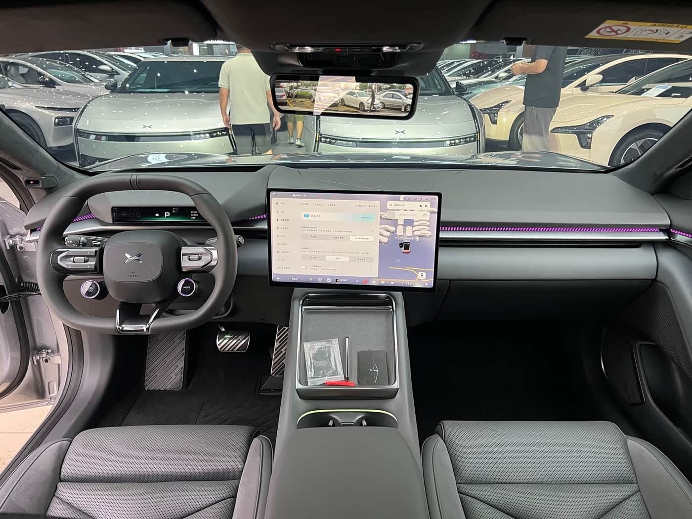 2025 XPeng P7 رمادي فضي, 8,000 km, China export – photo 9