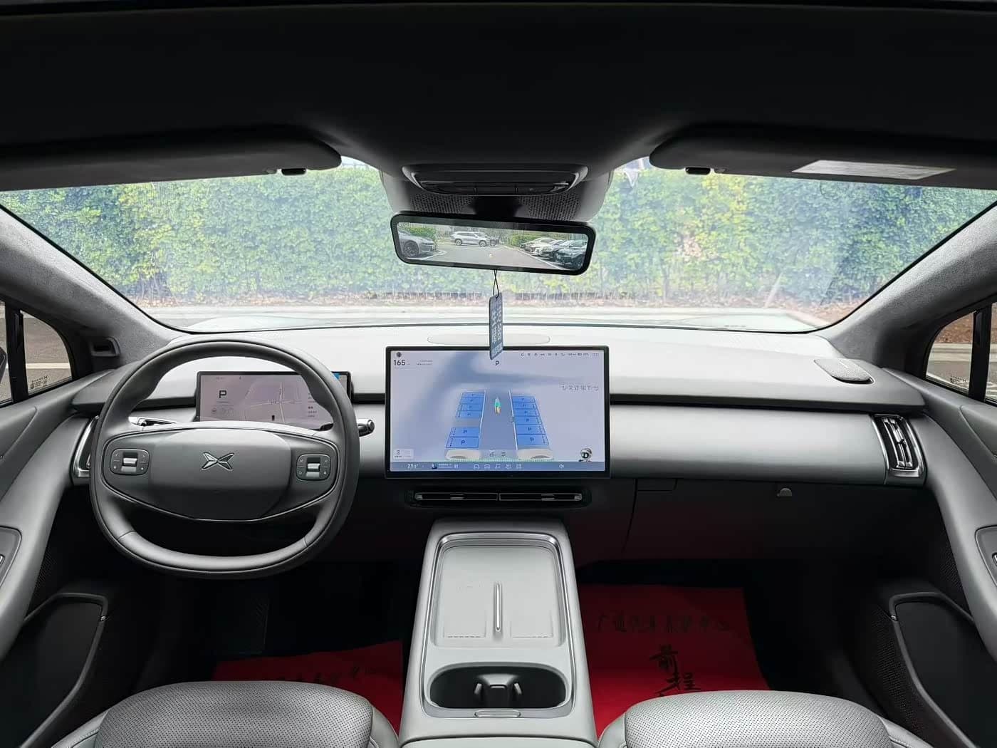 2025 XPeng P7+ Zilvergrijs, 22,000 km, China export – photo 5
