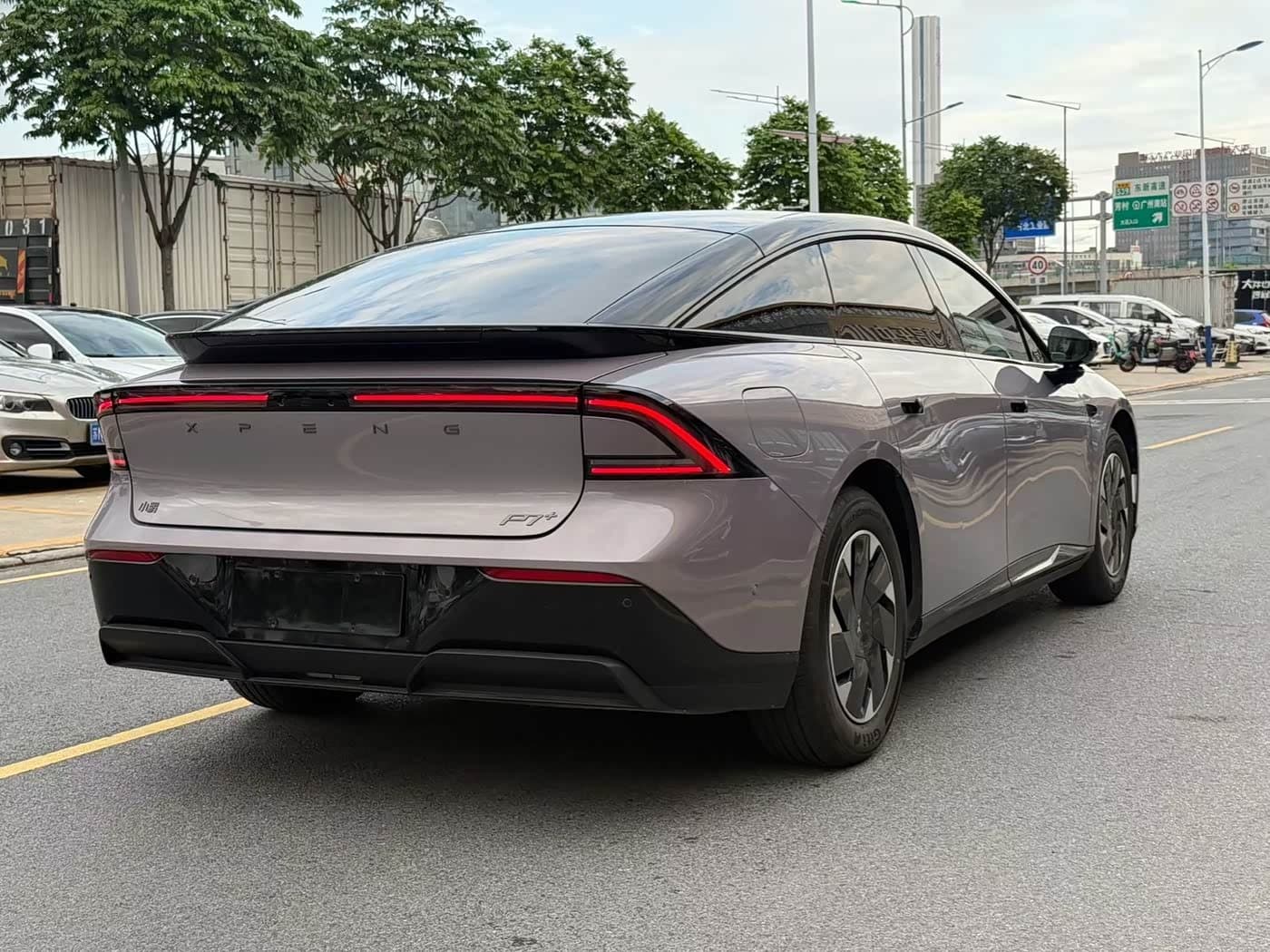 2025 XPeng P7+ Red, 20,000 km, China export – photo 7