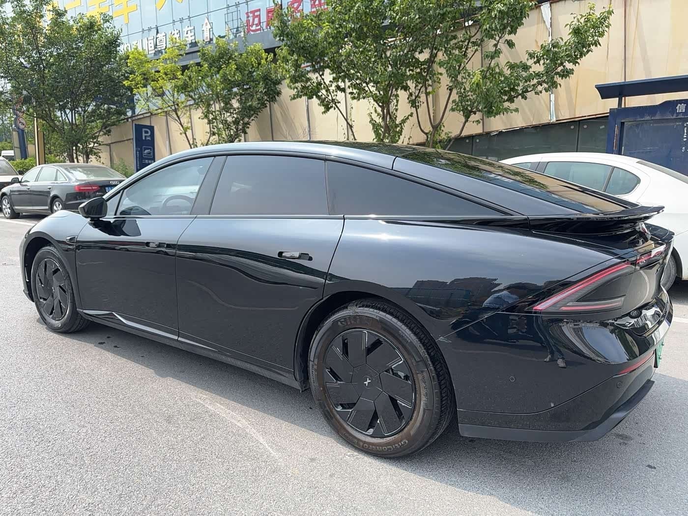 2024 XPeng P7+ Black, 30,000 km, China export – photo 9