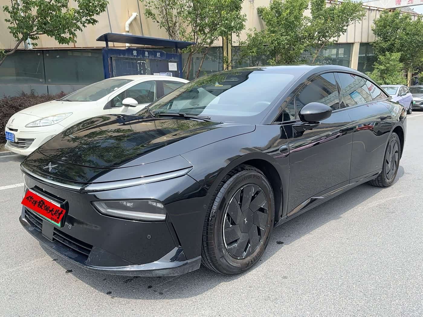 2024 XPeng P7+ Black, 30,000 km, China export – photo 1