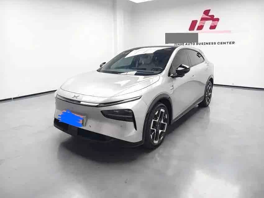 2025 XPeng G7 Gris Plata, 15,000 km, China export – photo 1
