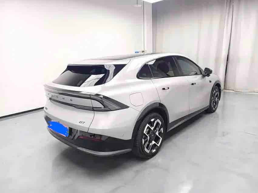 2025 XPeng G7 Gris Plata, 15,000 km, China export – photo 3