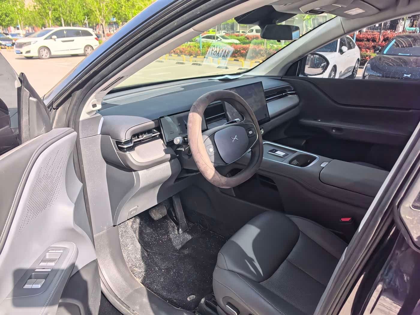 2025 XPeng G6 Black, 8,700 km, China export – photo 7