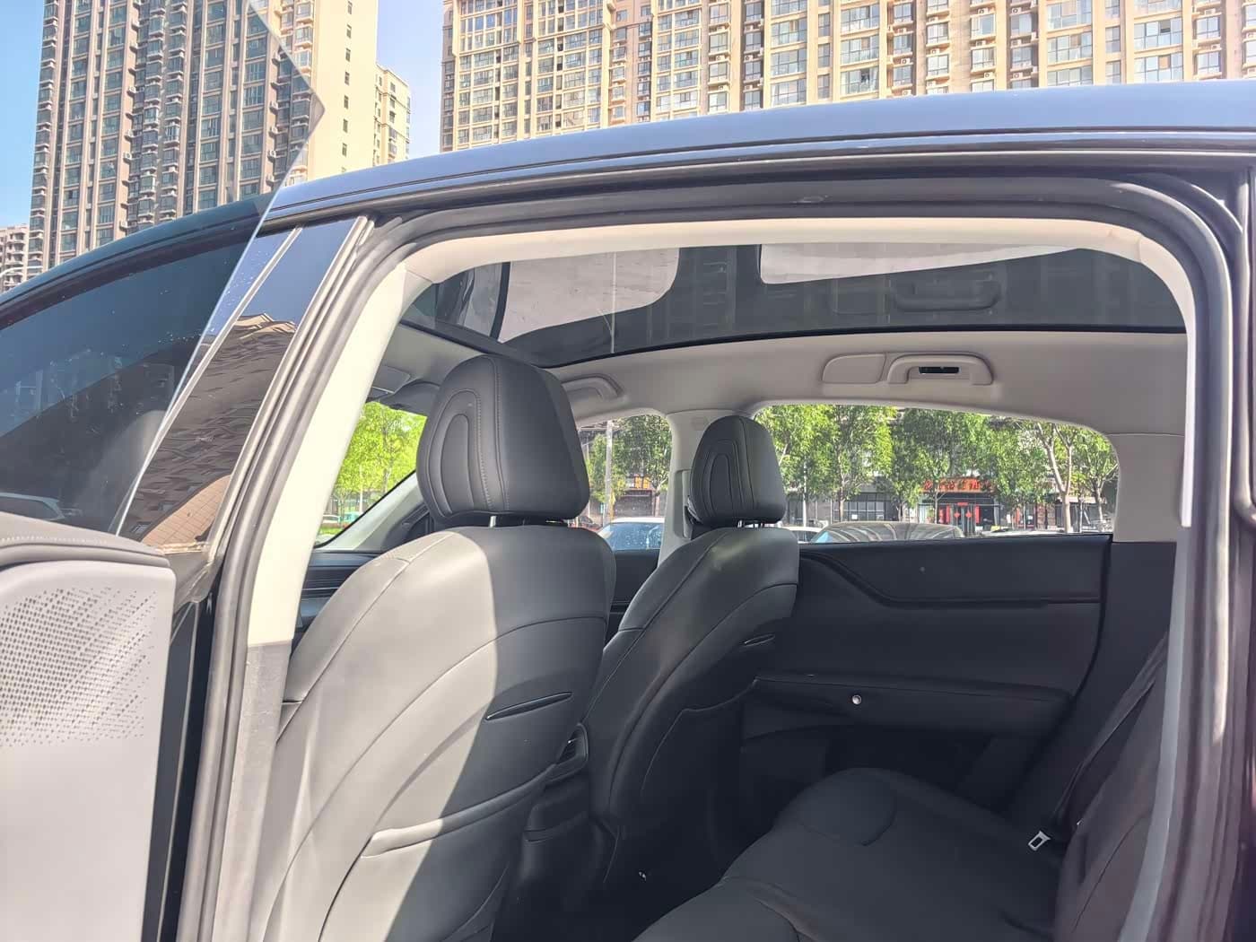 2025 XPeng G6 Black, 8,700 km, China export – photo 11