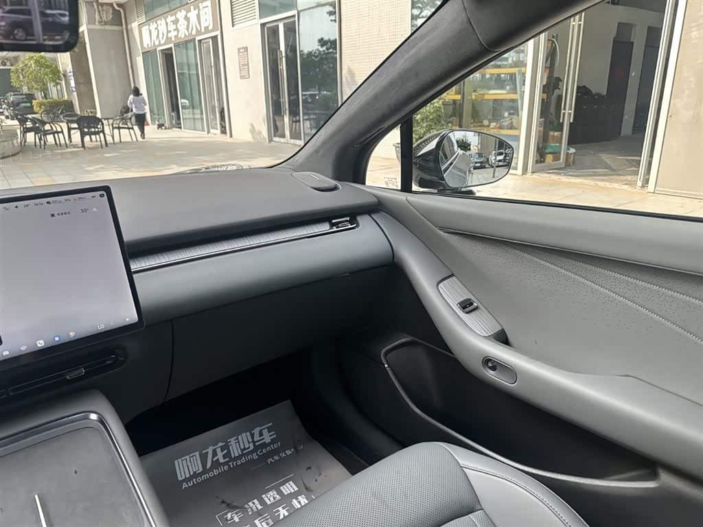 2026 XPeng P7+ Silbergrau, 3,000 km, China export – photo 11