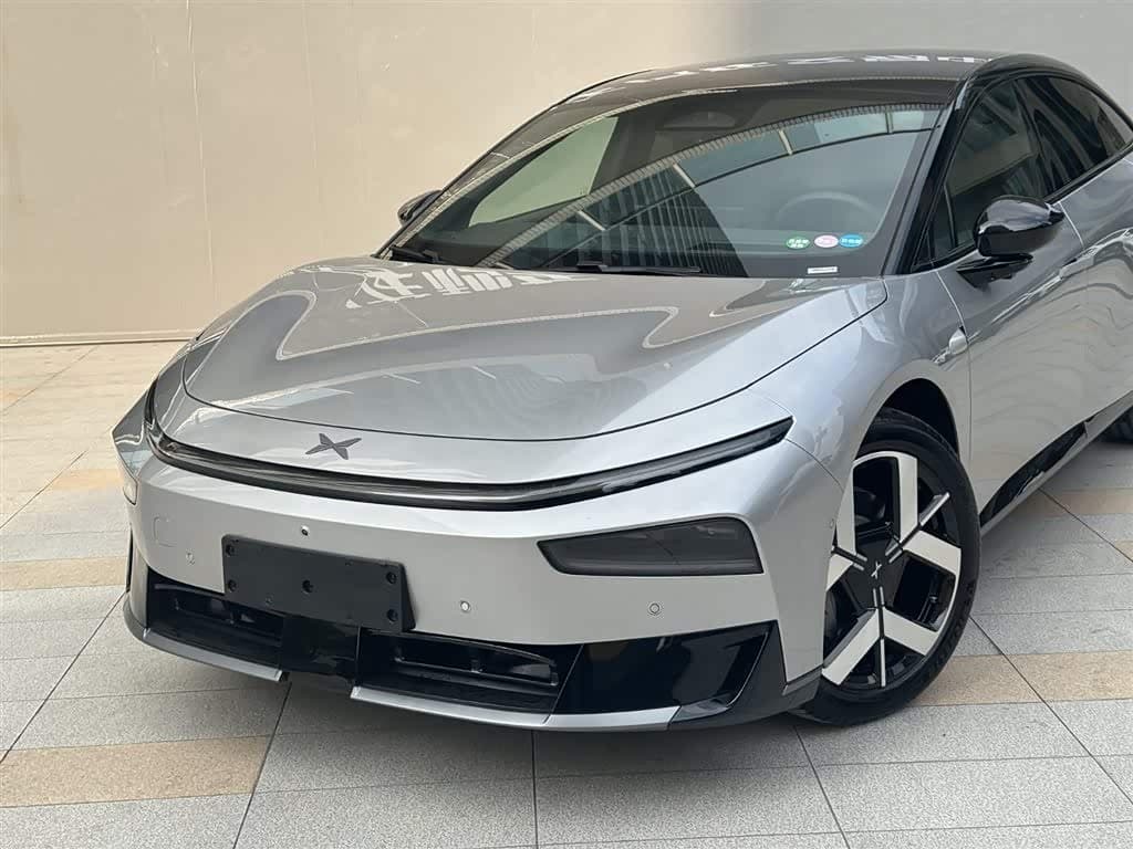 2026 XPeng P7+ Silbergrau, 3,000 km, China export – photo 3