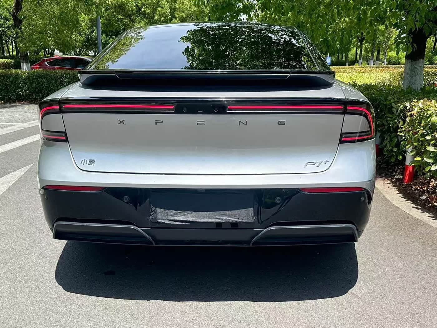 2024 XPeng P7+ رمادي فضي, 30,000 km, China export – photo 8