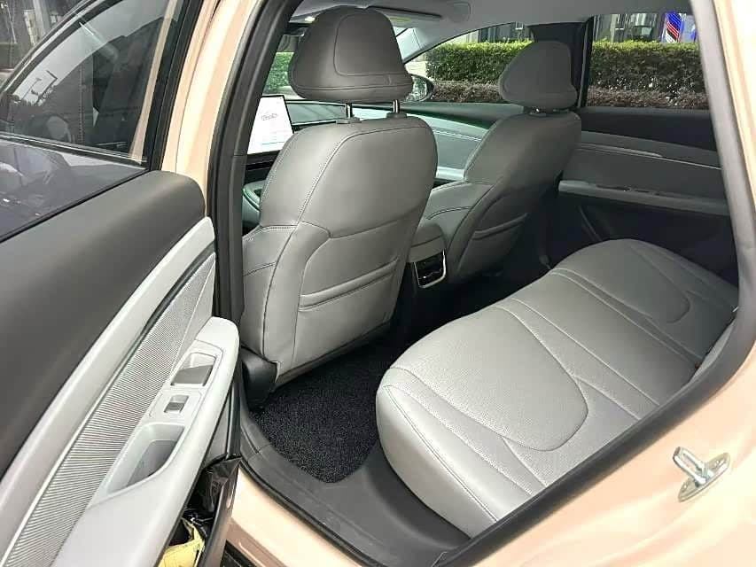 2024 XPeng MONA M03 Red, 3,600 km, China export – photo 6