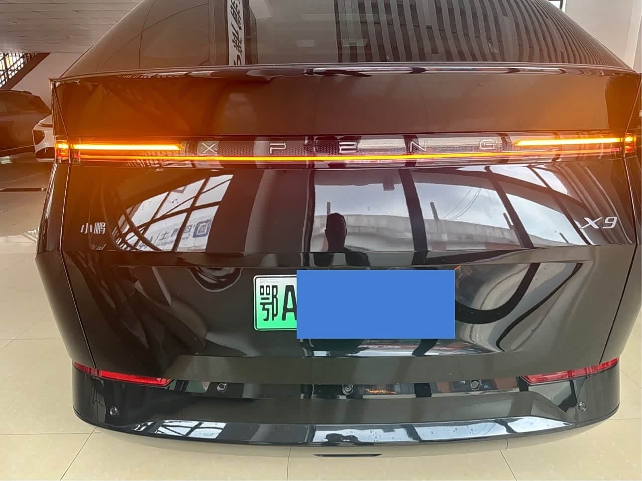 2025 XPeng X9 Black, 12,000 km, China export – photo 14