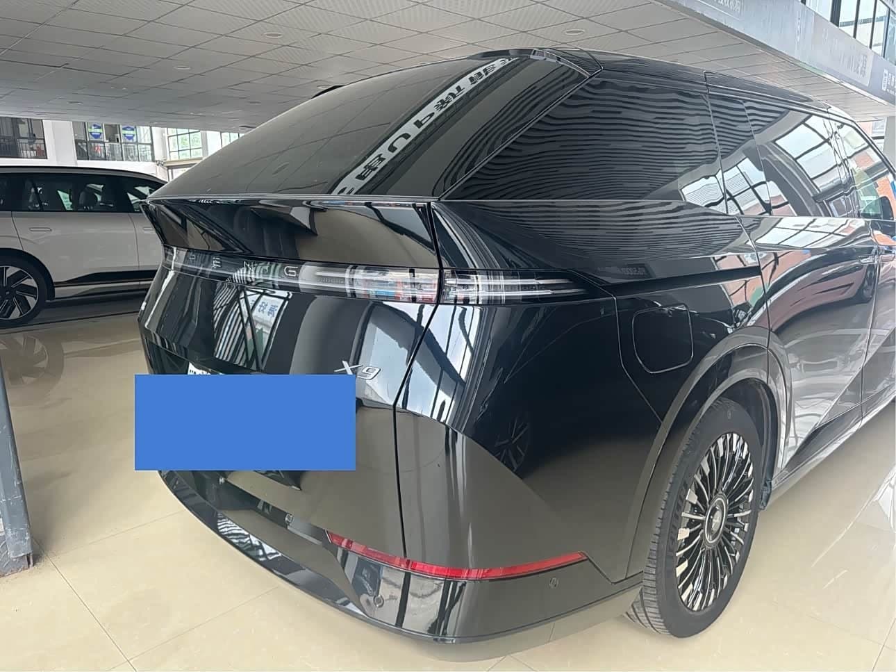 2025 XPeng X9 Black, 12,000 km, China export – photo 13