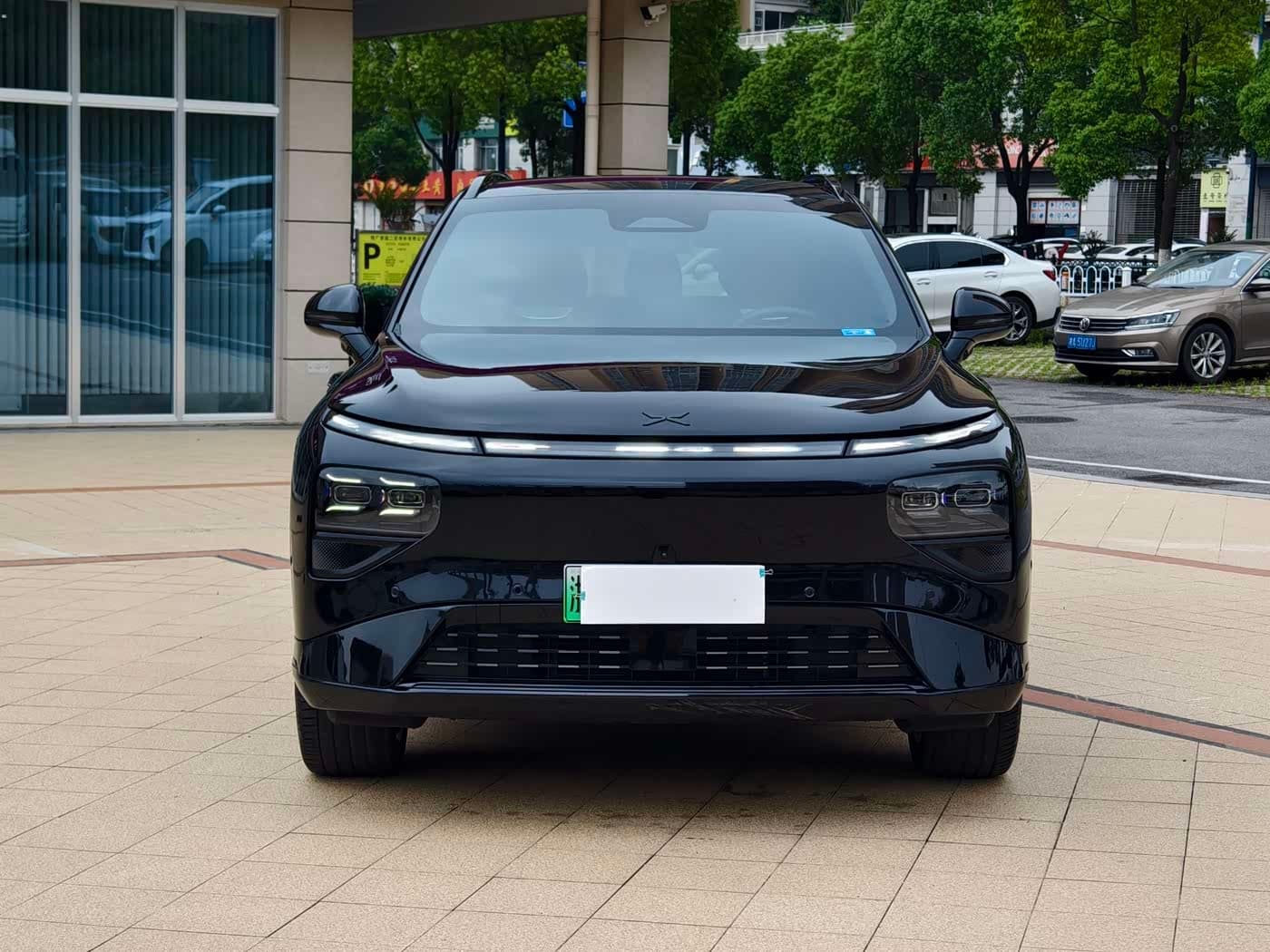 2025 XPeng G9 Black, 27,000 km, China export – photo 2