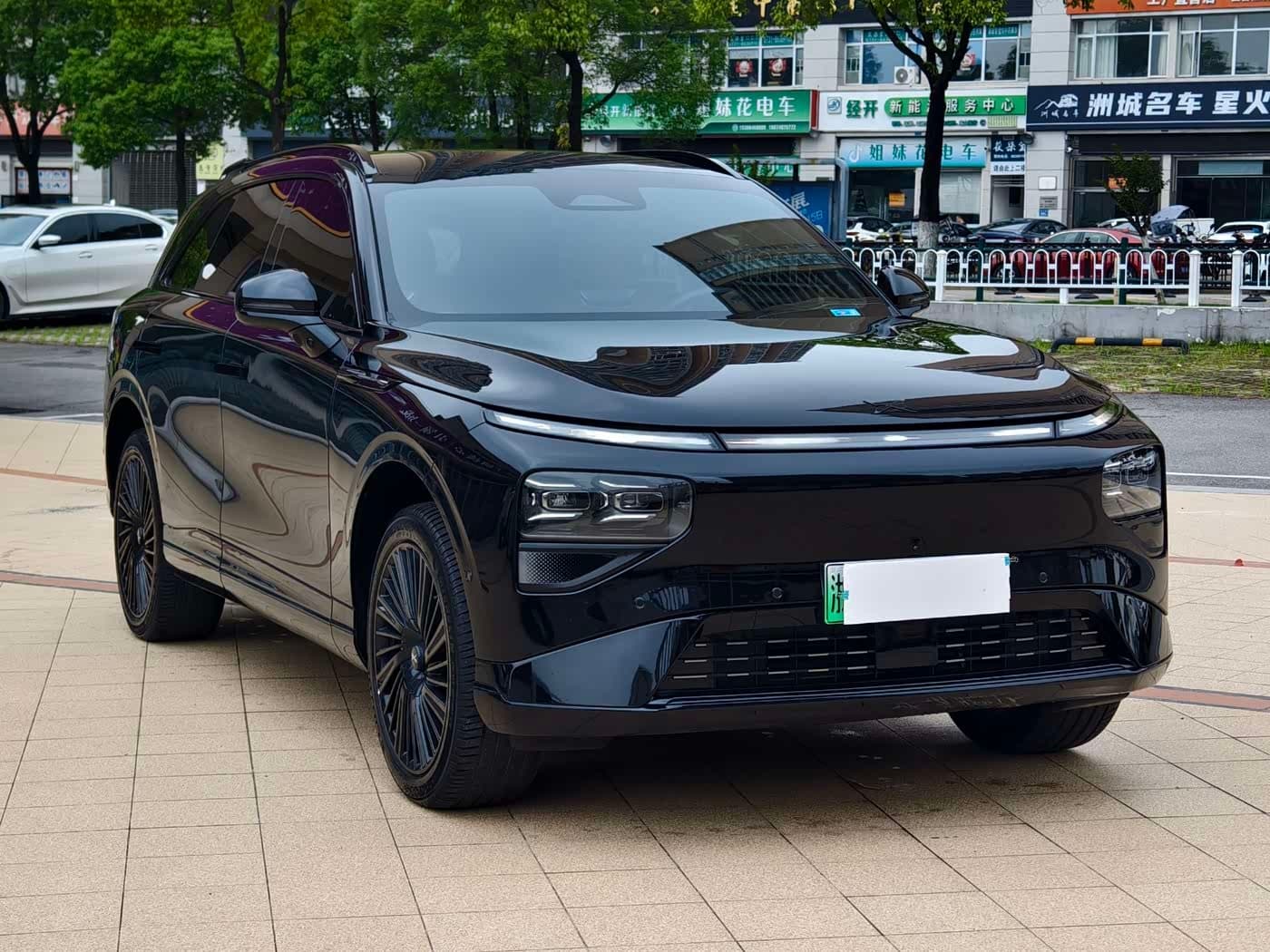 2025 XPeng G9 Black, 27,000 km, China export – photo 3