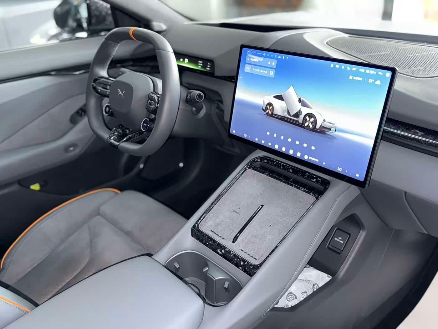 2025 XPeng P7 Silbergrau, 10,000 km, China export – photo 13