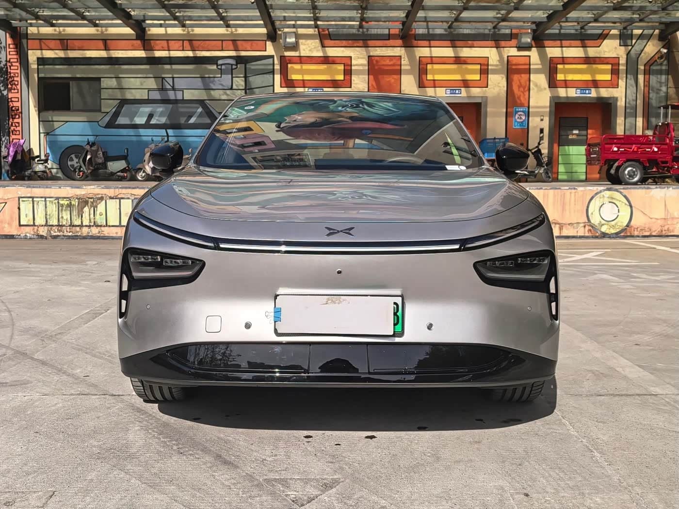 2025 XPeng G7 رمادي فضي, 5,000 km, China export – photo 2