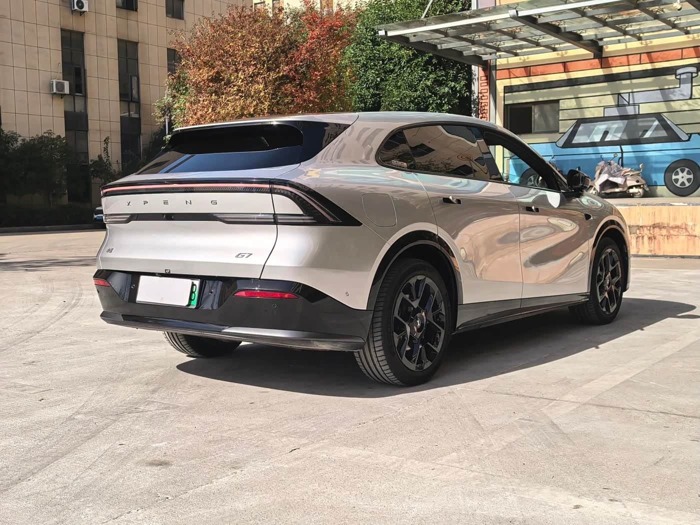 2025 XPeng G7 رمادي فضي, 5,000 km, China export – photo 15